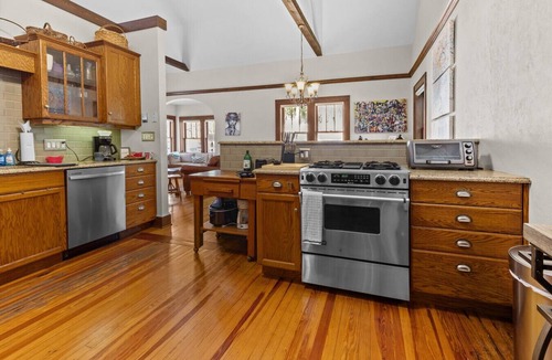 Duckpond House | !Duck Pond Charming 3bed 2 bath house!