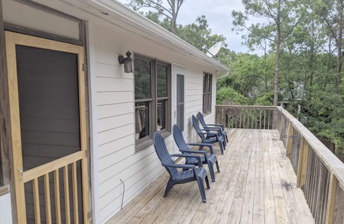 Southern Shores House | Duck Road Central Location🐶Dog Friendly🎾Parking &Tennis Pass⛱Walk to the Beach