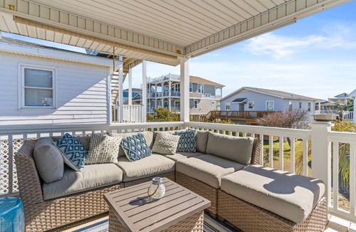 Holden Beach House | Dunebug Cottage 319 Sandpiper Lane home