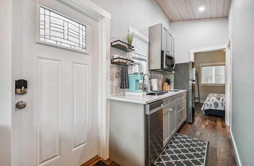 Dunedin House | Dunedin Tiny House Combo/Sleeps 26! Walk or Bike to Downtown Dunedin!