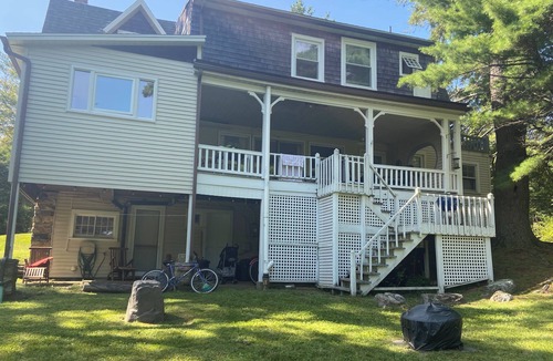 Eagles Mere Cottage | Eagles Mere lakefront 6-bedroom 3-bath cottage