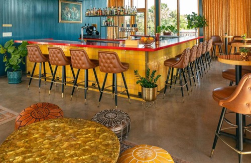 East Cesar Chavez Hotel | East Austin Hotel