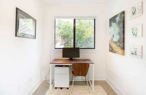 Central East Austin House | East Austin Mid-Century Modern Gem with Downtown Views