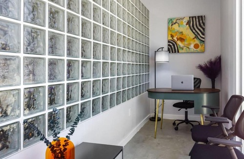 East MLK Apartment | East Austin Oasis - Close to everything; leaves out nothing