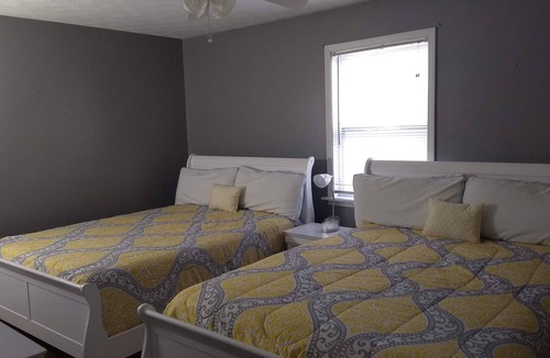 Marietta House | East Cobb Baseball Tournaments/32 miles from complex with pool/teams welcome!