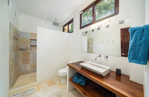 Kaneohe House | East Oahu Manor - Incredible Ocean Views from most rooms! AC