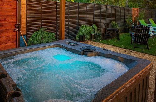 Holly House | East Side House w/Heated & Chilled Pool + Hot Tub