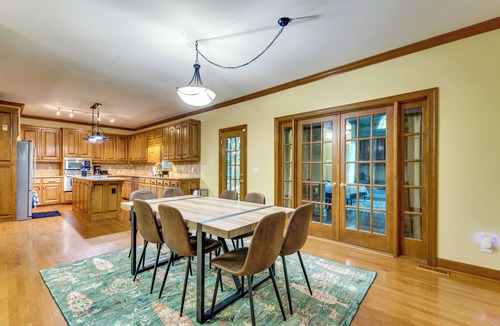 Northlake Cottage | Easy Hwy Access to Dtwn Atlanta! Group Retreat