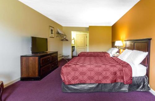 Austell Hotel | Econo Lodge At Six Flags