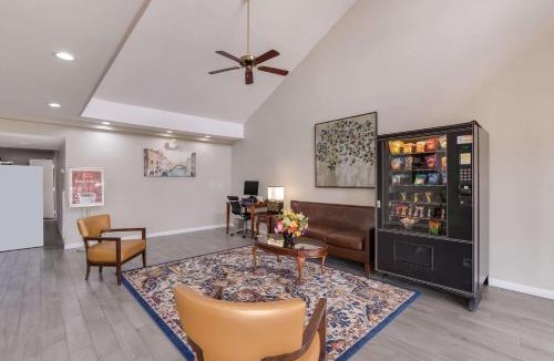 Greenville Cabin | Econo Lodge Greenville near University