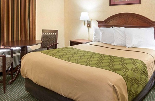 Dumfries Hotel | Econo Lodge Near Quantico Marine Base