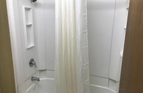 Savannah Hotel | Econo Lodge Savannah Midtown
