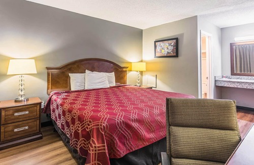 Tallahassee Hotel | Econo Lodge Tallahassee I-10 near University