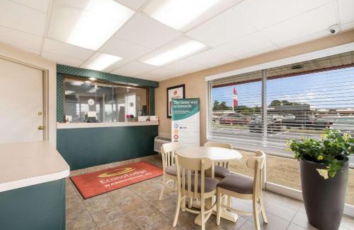 Washington Hotel | Econo Lodge Washington NC North