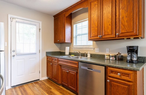 Valdosta House | Economical Escape to Edgewood Getaway