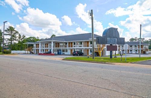 Ashburn Hotel | Economy Inn Ashburn GA I-75
