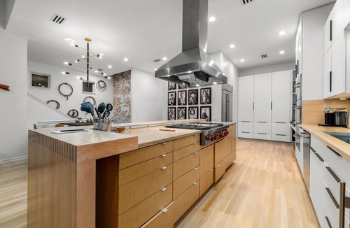 Oak Lawn House | Edgewater Elegance- Gorgeous 2 Bed on Katy Trail!