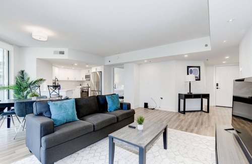 Crystal City Apartment | Elegant 2BR Apartment - Minutes to D.C.