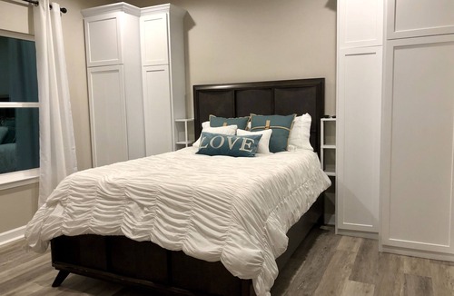 Lake City House | Elegant 2BR Private Cottage 2 min from I-75/US90