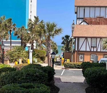Myrtle Beach Apartment | Elegant Coastal Getaway Spacious 3BR Chelsea House