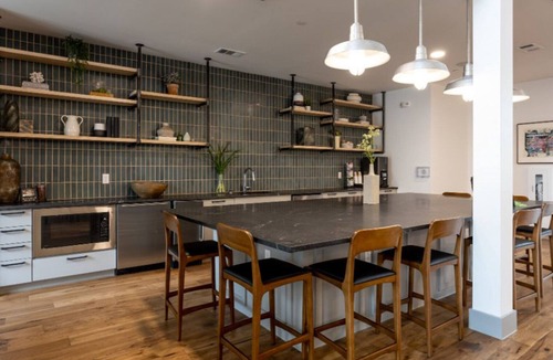 Govalle Apartment | Elegant East Austin 1BR w/Pool, Gym & W/D, nr airport, by Blueground