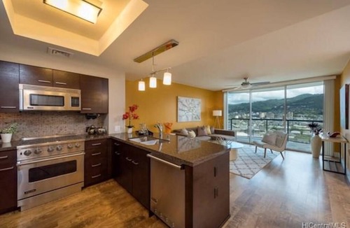 Waikiki Apartment | Elegant, modern condo in Waikiki