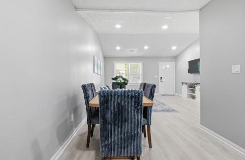 Doraville House | Elegant Modern Ranch Home