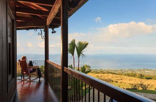 Holualoa House | Elegant Polynesian Kona Coffee Estate In Heart Of Holualoa-Walk To Town!