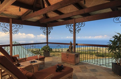 Holualoa House | Elegant Polynesian Kona Coffee Estate In Heart Of Holualoa-Walk To Town!