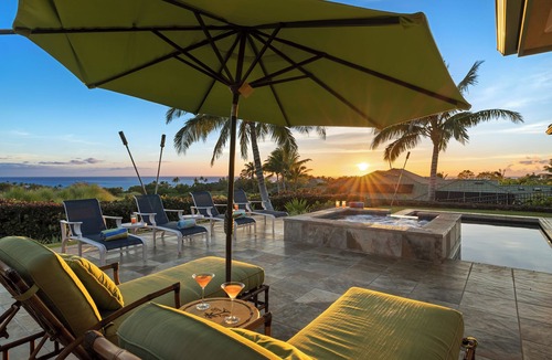 Kamuela Villa | Elegant Wai'ula'ula Villa - Designer Furnishings and Double Lanai!