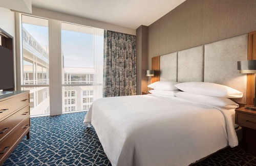Denton Hotel | Embassy Suites by Hilton Denton Convention Center