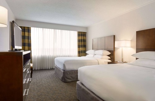 Linthicum Heights Hotel | Embassy Suites by Hilton Baltimore at BWI Airport
