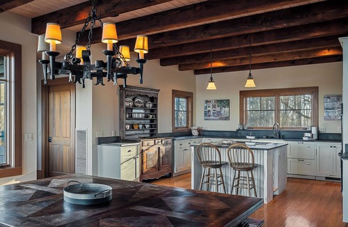Baxter Ski Chalet | Emerald Overlooking Center Hill Lake