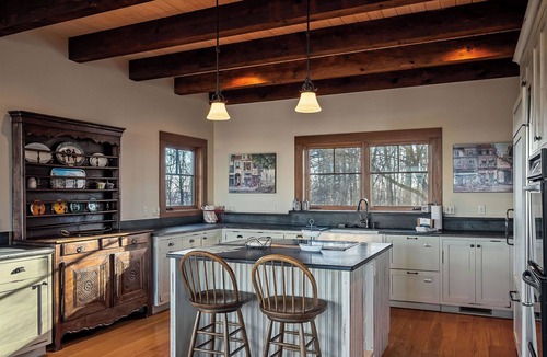 Baxter Ski Chalet | Emerald Overlooking Center Hill Lake