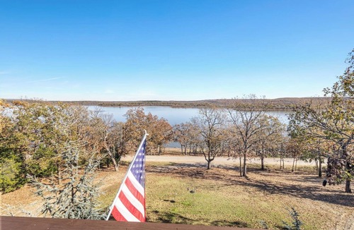 Blocker House | Emerald Point, Lakefront with Gorgeous Views!