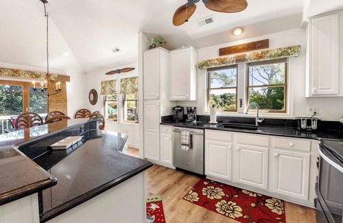 Corolla Light House | Endless Sunsets in Corolla Light: Pool, Spa, Club Amenities & Golf Discounts!