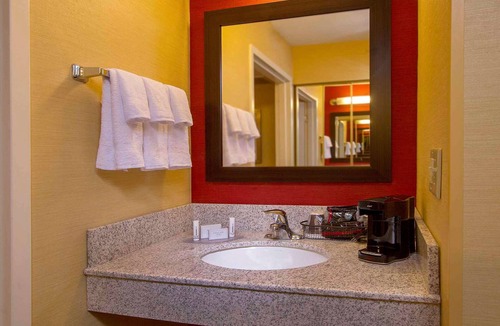 Durham Hotel | Enjoy a Hassle-Free and Suiting Stay! 3 Family-friendly Units, Free parking