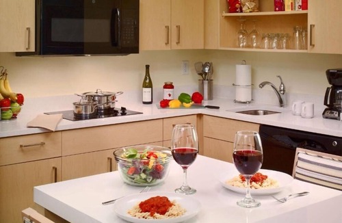 Arrowood Hotel | Enjoy Apartment Living at 2 Suites Near Charlotte Premium Outlets & Carowinds