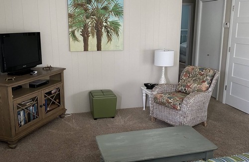 Hatteras Cottage | Enjoy Easy Access To The Ocean Less Than 100 Yards Away!