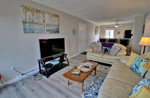 Sneads Ferry House | Enjoy oceanfront views in this cute 2-bedroom condo at North Topsail Beach