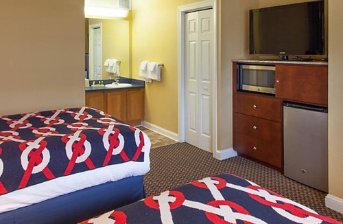 Myrtle Beach Resort | Enjoy some country charm at this Myrtle Beach oasis