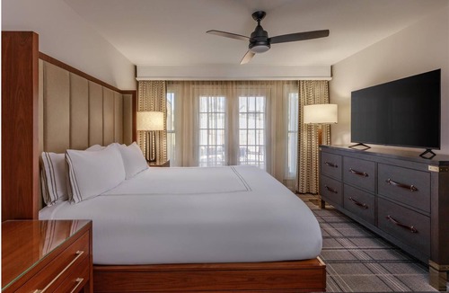 Braselton Hotel | Enjoy Wine Country Elegance in Serene Villa Near Lawrenceville – 30 Min