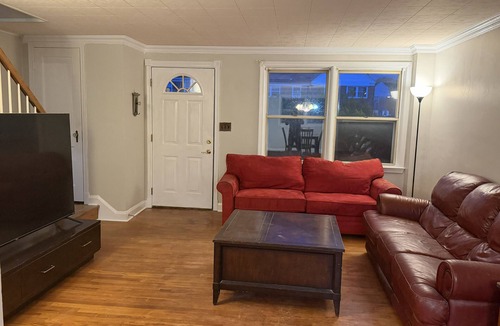 Woodlawn House | Enjoyable 3-bedroom townhome with AC in vibrant Baltimore