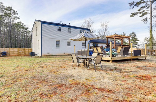 Riverdale House | Entertainment-Ready Yard: Spacious Riverdale Home