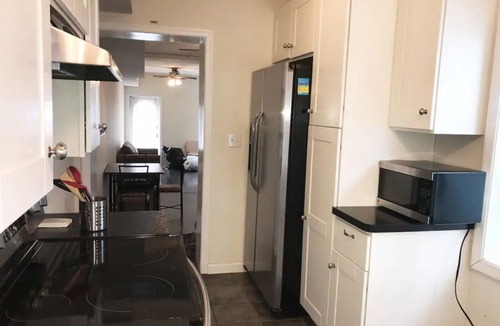 Upper Fells Point House | Entire House by the Fells Point, JHU.