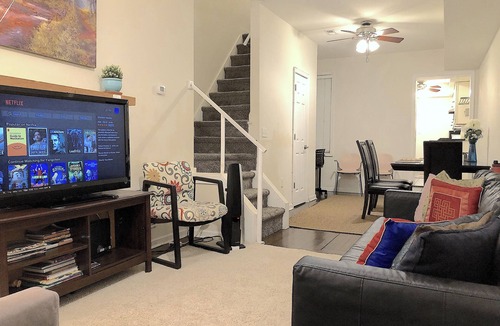 Upper Fells Point House | Entire House by the Fells Point, JHU.