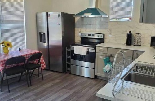 Harwood Lane Apartment | Entire Studio Apt + Patio + Lake View + Private