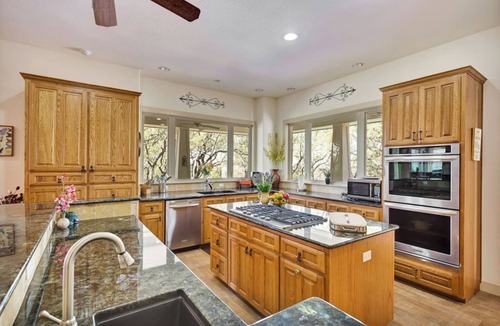 Lago Vista House | Escalon Ranch - A 49-Acre Hill Country Estate near Lake Travis