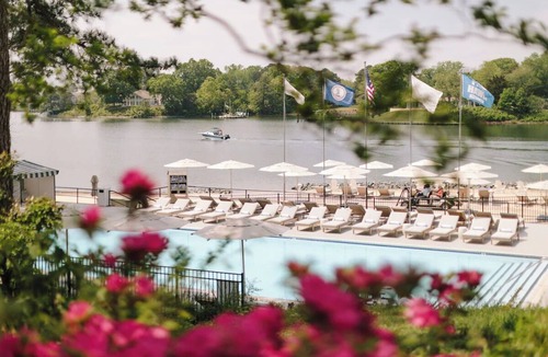 Irvington Hotel | Escape to a Peaceful Room Perfect for Slow, Serene Mornings + Marina & Courtyard