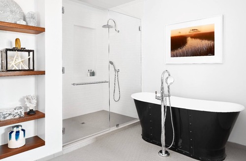Irvington Hotel | Escape to a Suite w/Calming Views– Perfect for Quiet Mornings & Relaxing Stays